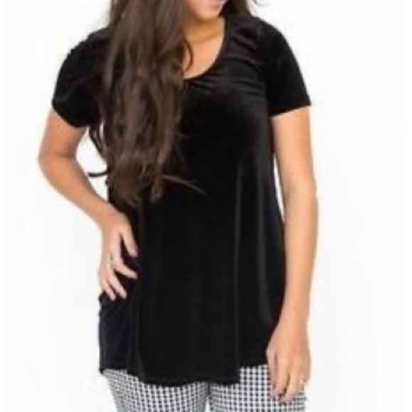 NWT Agnes & Dora Velvet Everyday Tee - Picture 1 of 4